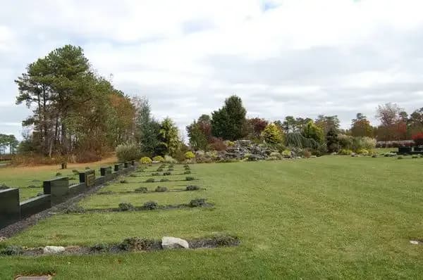 The grounds at Washington Memorial Park.