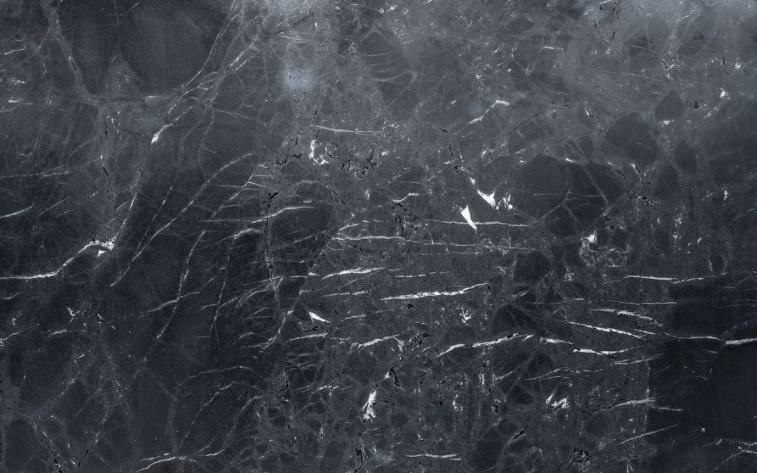 How Granite and Marble Differ in Headstone Durability and Style