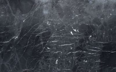 How Granite and Marble Differ in Headstone Durability and Style